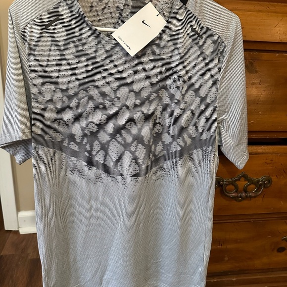 Nike Dri-fit running division. NWT. Men’s size small - Picture 4 of 5